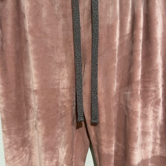 Super Cozy Alfani Velour Dusty Pink lounge pants. Size M - Picture 2 of 5